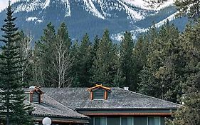 Mountaineer Lodge